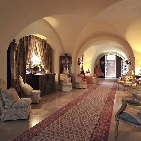 Chateau De *