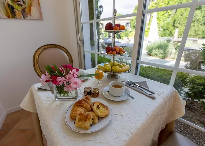 Chateau De Floure - Et Piscine Exterieure Chauffee 別荘