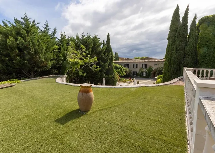 Holiday home Chateau De Floure - Et Piscine Exterieure Chauffee Carcassonne