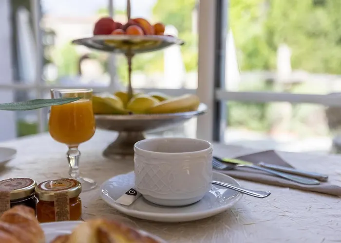 Chateau De Floure - Et Piscine Exterieure Chauffee