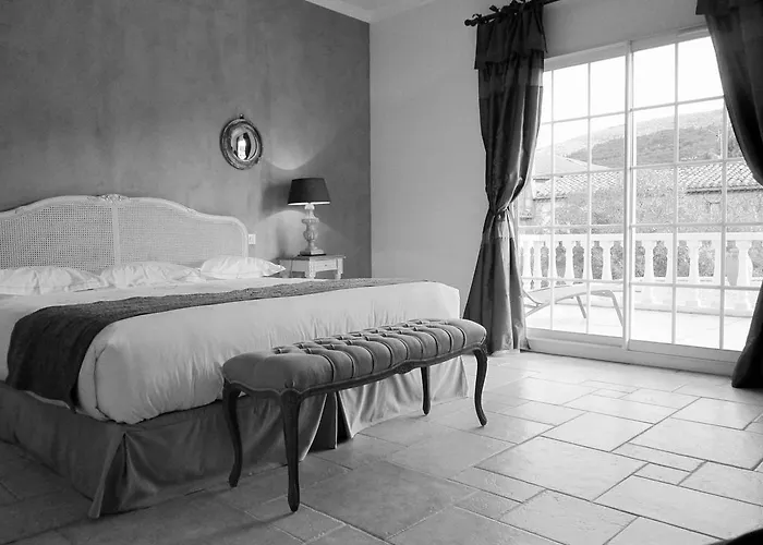 Holiday home Chateau De Floure - Et Piscine Exterieure Chauffee Carcassonne