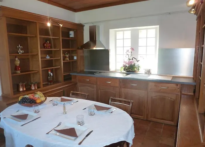 Holiday home Chateau De Floure - Et Piscine Exterieure Chauffee Carcassonne