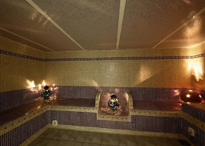 Holiday home Chateau De Floure - Et Piscine Exterieure Chauffee Carcassonne