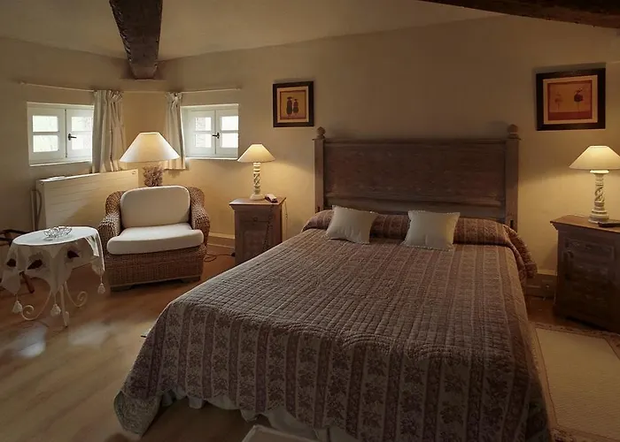 Chateau De Floure - Et Piscine Exterieure Chauffee